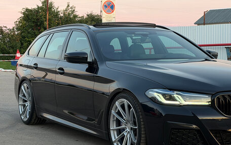 BMW 5 серия, 2021 год, 5 900 000 рублей, 14 фотография