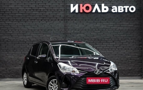 Toyota Vitz, 2018 год, 970 000 рублей, 3 фотография