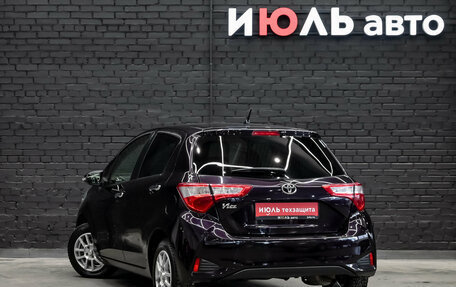 Toyota Vitz, 2018 год, 970 000 рублей, 6 фотография