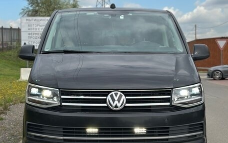 Volkswagen Caravelle T6 рестайлинг, 2018 год, 4 100 000 рублей, 2 фотография