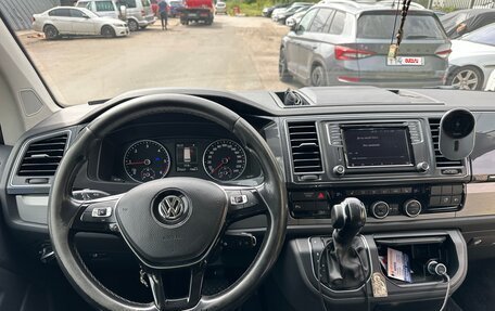 Volkswagen Caravelle T6 рестайлинг, 2018 год, 4 100 000 рублей, 16 фотография