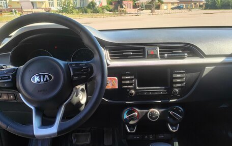 KIA Rio IV, 2019 год, 1 490 000 рублей, 8 фотография