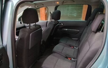 Peugeot 5008 I рестайлинг, 2011 год, 649 000 рублей, 11 фотография