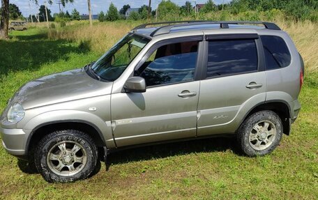 Chevrolet Niva I рестайлинг, 2016 год, 680 000 рублей, 3 фотография