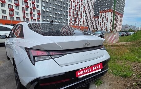 Hyundai Elantra, 2023 год, 2 650 000 рублей, 10 фотография