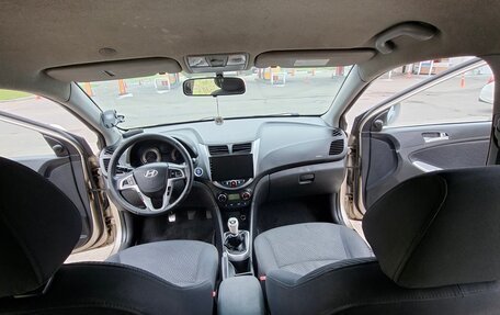 Hyundai Solaris II рестайлинг, 2011 год, 430 000 рублей, 8 фотография