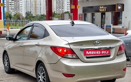 Hyundai Solaris II рестайлинг, 2011 год, 430 000 рублей, 2 фотография