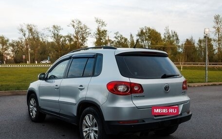 Volkswagen Tiguan I, 2010 год, 800 000 рублей, 3 фотография