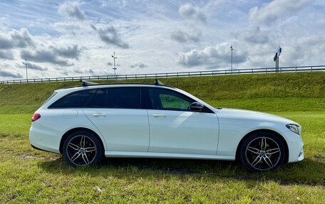 Mercedes-Benz E-Класс, 2018 год, 3 490 000 рублей, 7 фотография
