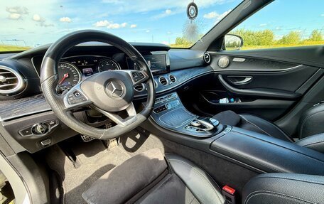 Mercedes-Benz E-Класс, 2018 год, 3 490 000 рублей, 11 фотография