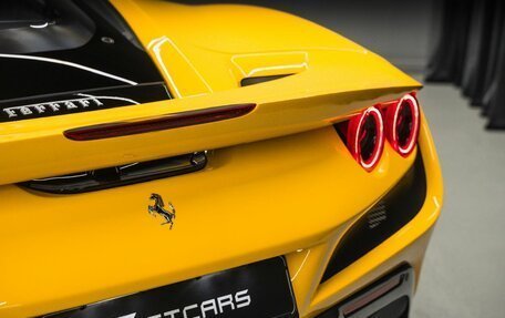 Ferrari F8, 2021 год, 25 194 000 рублей, 17 фотография