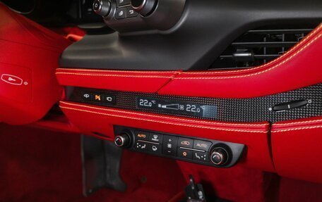 Ferrari F8, 2021 год, 25 194 000 рублей, 40 фотография
