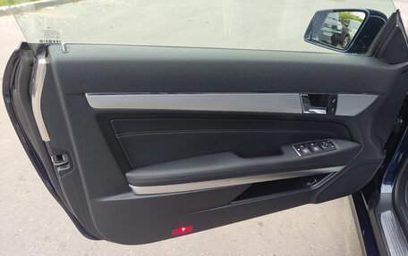 Mercedes-Benz E-Класс, 2015 год, 1 750 000 рублей, 3 фотография