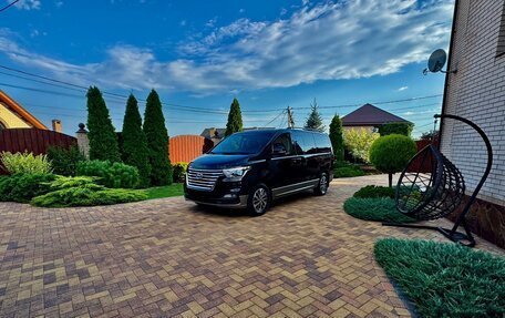 Hyundai Grand Starex Grand Starex I рестайлинг 2, 2018 год, 3 750 000 рублей, 10 фотография