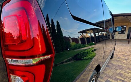 Hyundai Grand Starex Grand Starex I рестайлинг 2, 2018 год, 3 750 000 рублей, 13 фотография