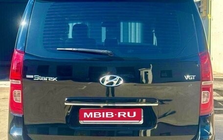 Hyundai Grand Starex Grand Starex I рестайлинг 2, 2018 год, 3 750 000 рублей, 35 фотография