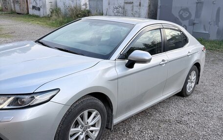 Toyota Camry, 2019 год, 2 850 000 рублей, 2 фотография