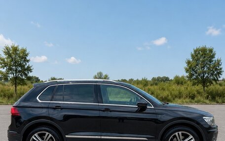 Volkswagen Tiguan II, 2019 год, 2 350 000 рублей, 4 фотография