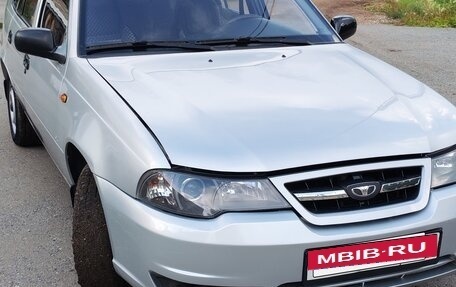 Daewoo Nexia I рестайлинг, 2011 год, 300 000 рублей, 2 фотография