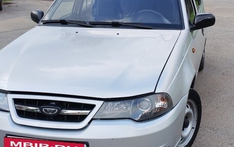 Daewoo Nexia I рестайлинг, 2011 год, 300 000 рублей, 3 фотография
