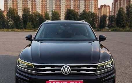 Volkswagen Tiguan II, 2019 год, 2 350 000 рублей, 3 фотография