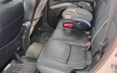Mitsubishi Outlander III рестайлинг 3, 2010 год, 950 000 рублей, 13 фотография