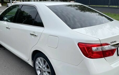 Toyota Camry, 2014 год, 2 200 000 рублей, 14 фотография