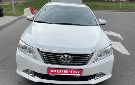 Toyota Camry, 2014 год, 2 200 000 рублей, 5 фотография
