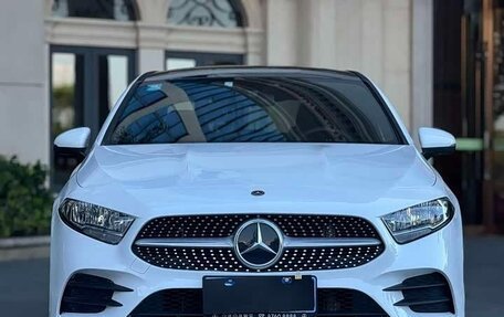 Mercedes-Benz A-Класс, 2021 год, 1 820 000 рублей, 2 фотография