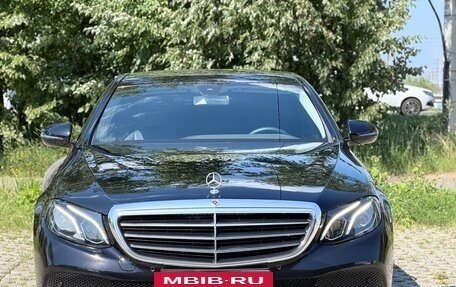 Mercedes-Benz E-Класс, 2017 год, 1 830 000 рублей, 3 фотография