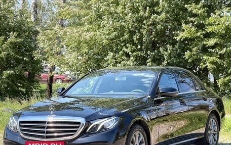 Mercedes-Benz E-Класс, 2017 год, 1 830 000 рублей, 2 фотография