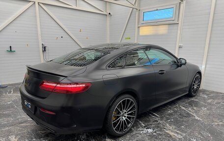 Mercedes-Benz E-Класс, 2019 год, 4 950 000 рублей, 7 фотография