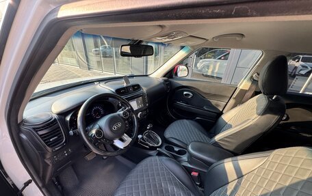KIA Soul II рестайлинг, 2018 год, 1 560 000 рублей, 8 фотография