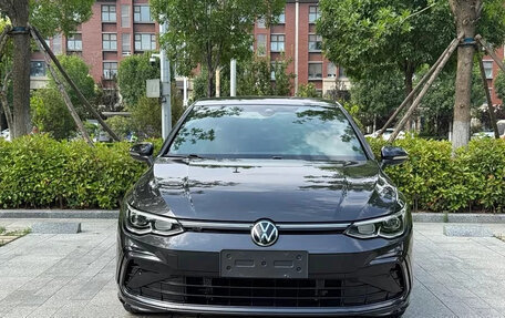 Volkswagen Golf VIII, 2022 год, 1 950 000 рублей, 3 фотография