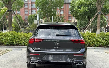 Volkswagen Golf VIII, 2022 год, 1 950 000 рублей, 6 фотография