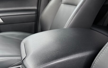 Toyota Land Cruiser Prado 150 рестайлинг 2, 2022 год, 7 350 000 рублей, 22 фотография