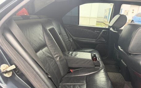 Mercedes-Benz E-Класс, 1997 год, 360 000 рублей, 7 фотография