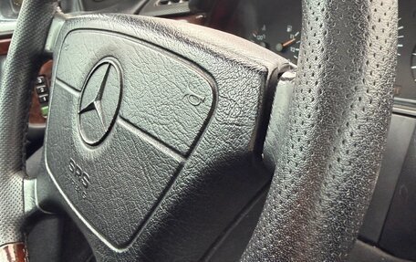 Mercedes-Benz E-Класс, 1997 год, 360 000 рублей, 11 фотография