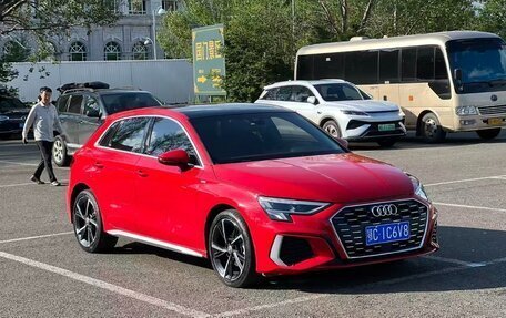 Audi Q3, 2022 год, 2 100 000 рублей, 3 фотография