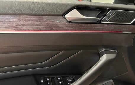 Volkswagen Passat B8 рестайлинг, 2021 год, 3 890 000 рублей, 10 фотография
