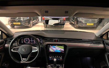 Volkswagen Passat B8 рестайлинг, 2021 год, 3 890 000 рублей, 27 фотография