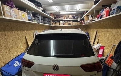 Volkswagen Tiguan II, 2019 год, 3 050 000 рублей, 1 фотография
