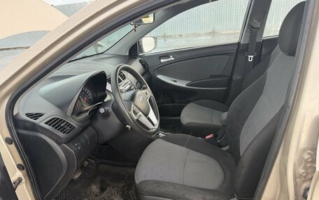 Hyundai Solaris II рестайлинг, 2011 год, 690 000 рублей, 6 фотография