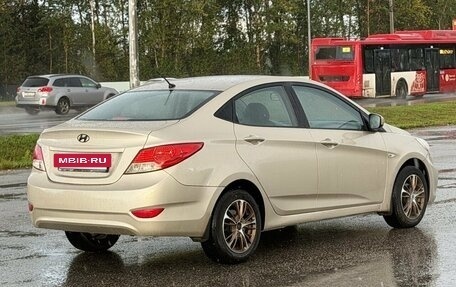 Hyundai Solaris II рестайлинг, 2011 год, 690 000 рублей, 2 фотография