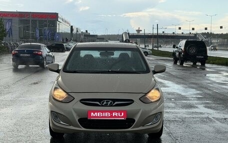 Hyundai Solaris II рестайлинг, 2011 год, 690 000 рублей, 3 фотография