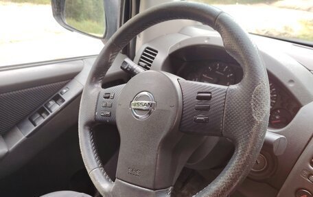 Nissan Navara (Frontier), 2007 год, 800 000 рублей, 19 фотография