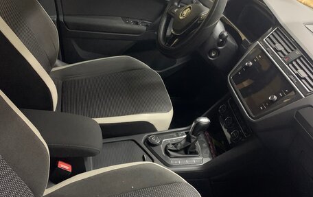Volkswagen Tiguan II, 2019 год, 3 050 000 рублей, 5 фотография