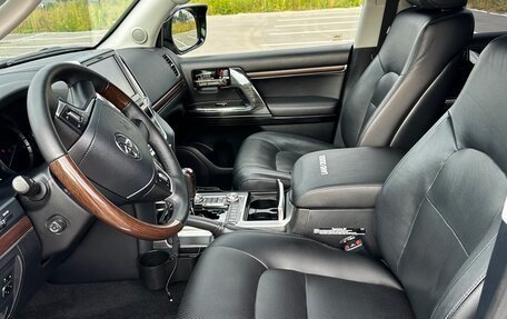 Toyota Land Cruiser 200, 2018 год, 5 800 000 рублей, 4 фотография