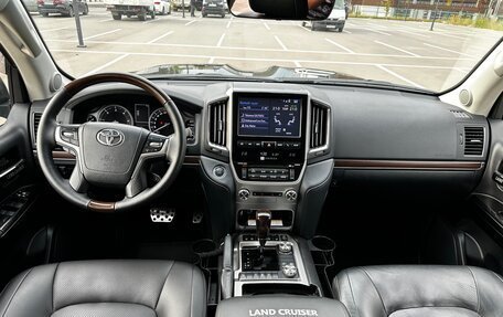 Toyota Land Cruiser 200, 2018 год, 5 800 000 рублей, 8 фотография