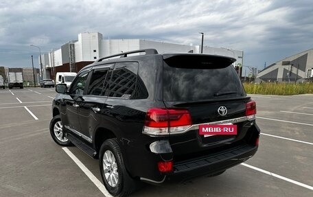 Toyota Land Cruiser 200, 2018 год, 5 800 000 рублей, 13 фотография